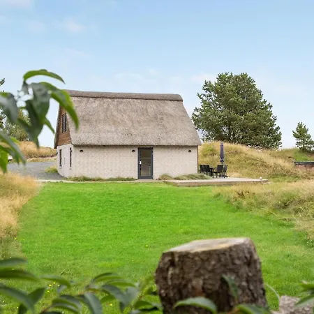 2 Bedroom Awesome In Romo * Toftum (Syddanmark)